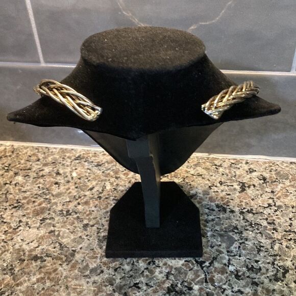 Metal statement necklace  - Picture 3 of 3